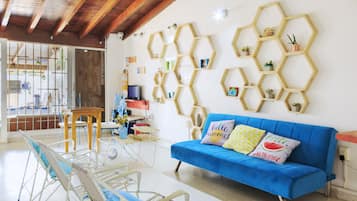 Televisión de 28 pulgadas con canales por cable