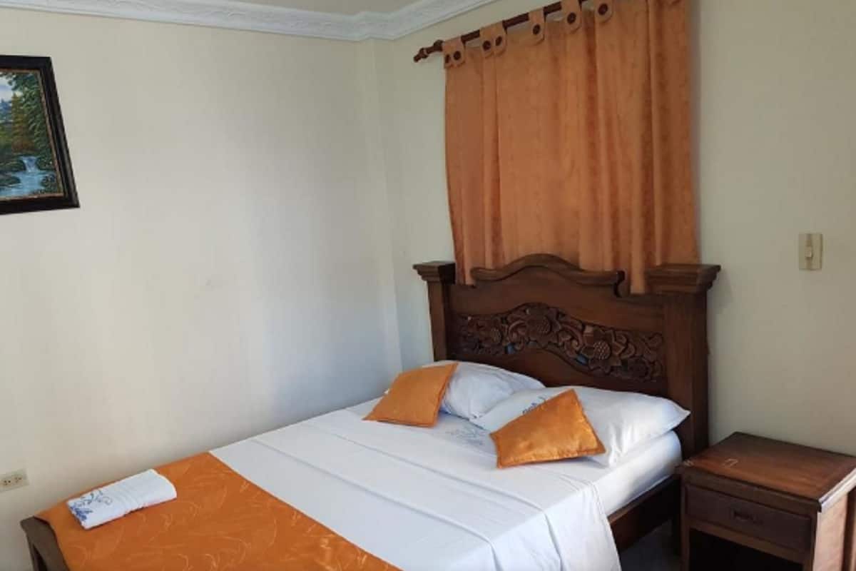In-room safe, free WiFi, bed sheets