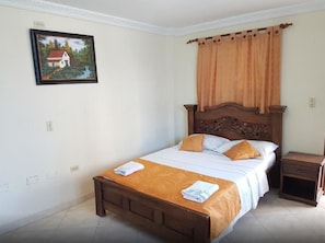 Caja de seguridad en la habitación, wifi gratis y ropa de cama 