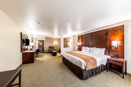 Premium bedding, down comforters, pillowtop beds, in-room safe. Comfort Suites Grand Prairie - Arlington North