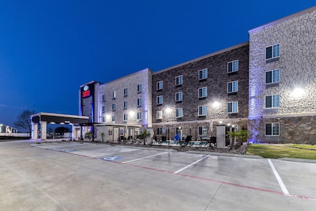 Front of property - evening/night. Comfort Suites Grand Prairie - Arlington North