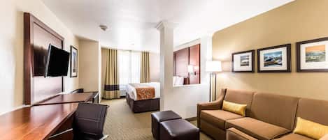 Suite, 1 King Bed with Sofa bed, Non Smoking