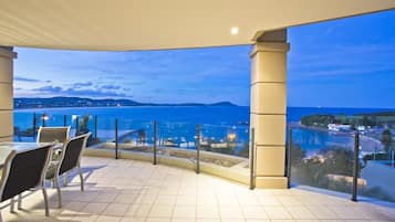 Luxury Apartment, 3 Bedrooms, Ocean View | Balcony