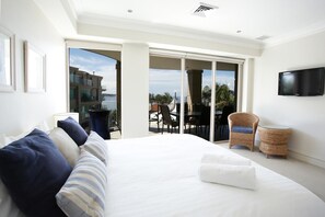 1 chambre, literie de qualité supérieure, fer et planche à repasser