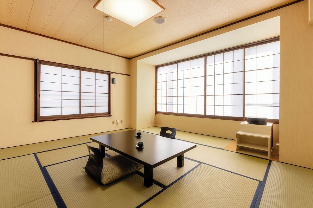 Japanese Style Room for 4 Guests with Shared Bathroom, Smoking