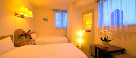 デスク、WiFi (無料)