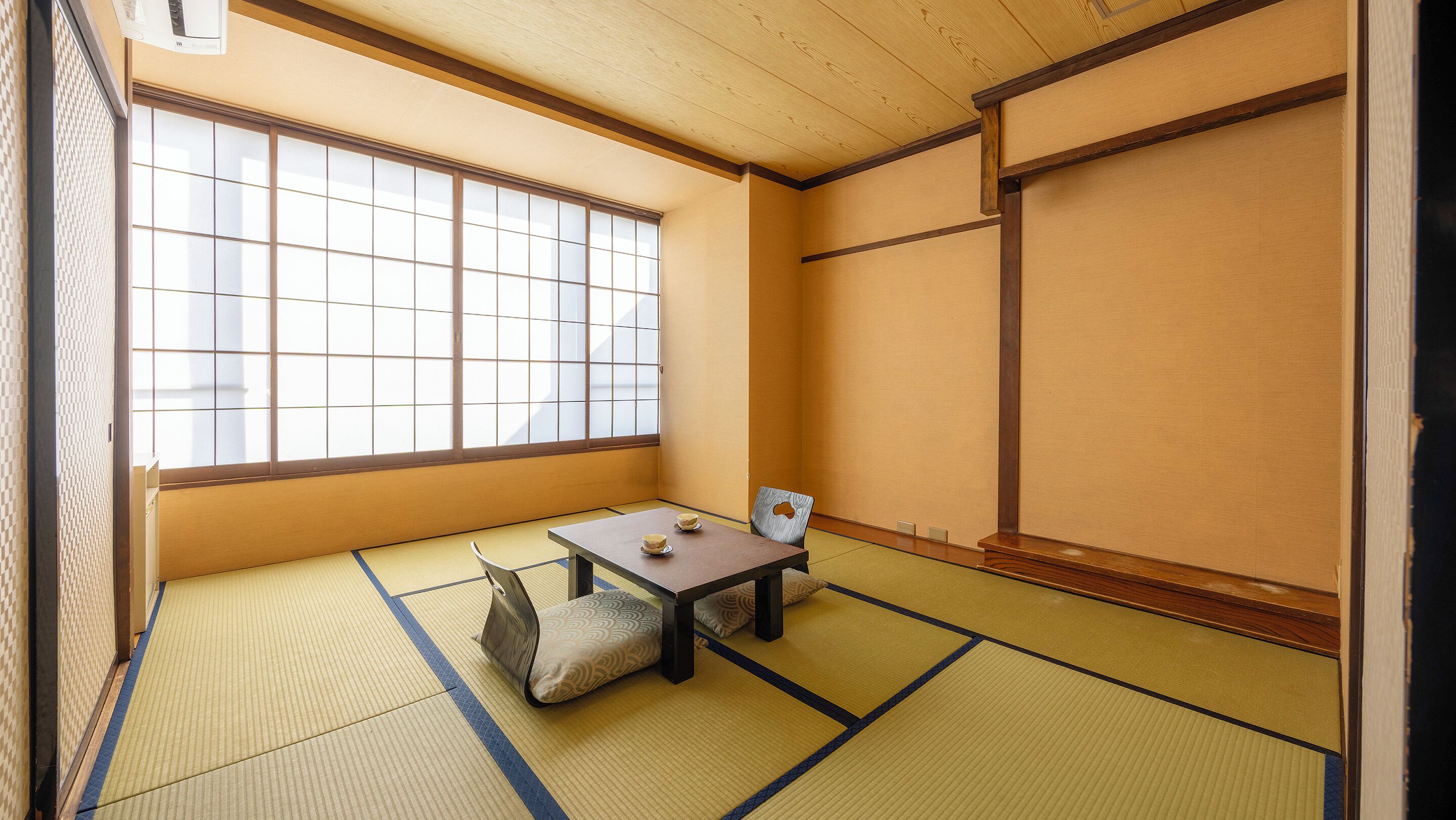 Japanese Style Room for 2 Guests with Shared Bathroom, Smoking | Desk, free WiFi