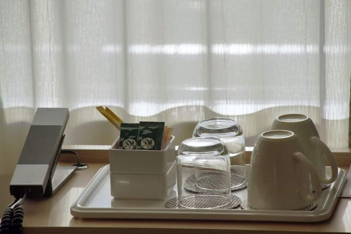 Premium bedding, in-room safe, blackout curtains, soundproofing