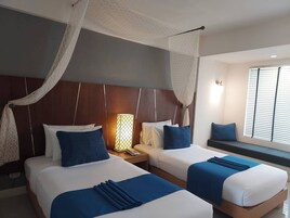 Deluxe Room  | In-room safe, desk, blackout drapes, free WiFi