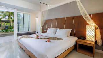 Habitació doble Deluxe | Caixa forta a l'habitació, escriptori i cortines opaques