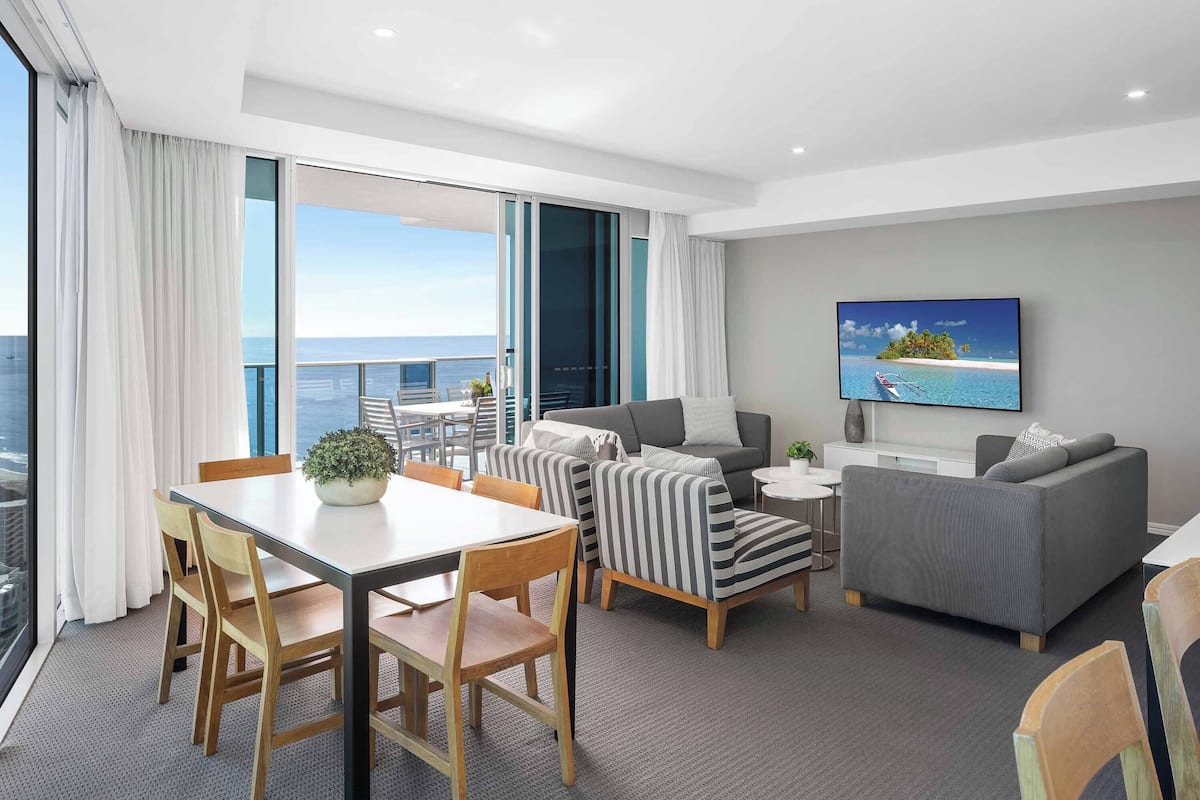 Apartment, 3 Schlafzimmer, 2 Bäder, Meerblick | Essbereich im Zimmer