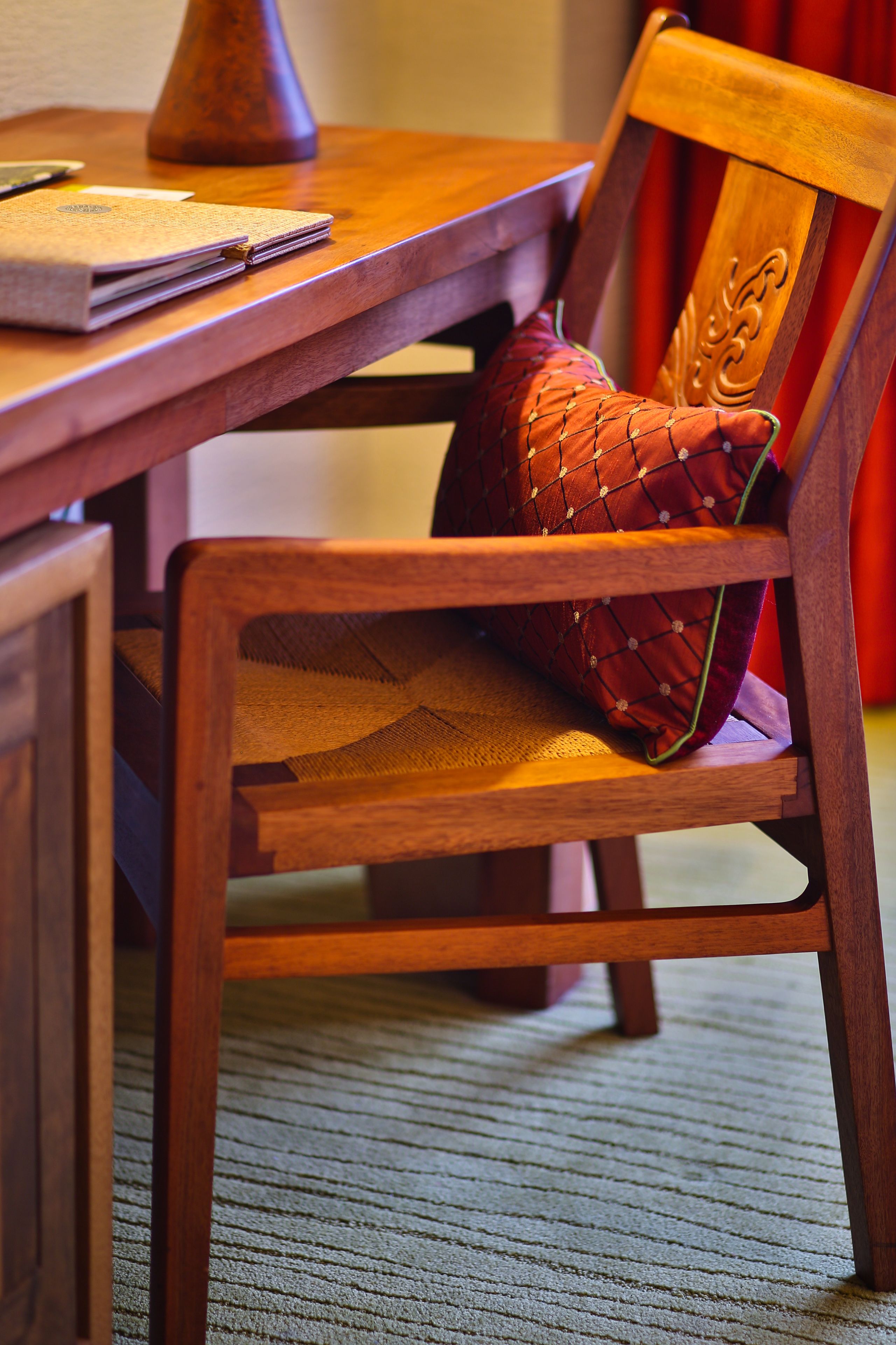 minibar, desk, free wifi