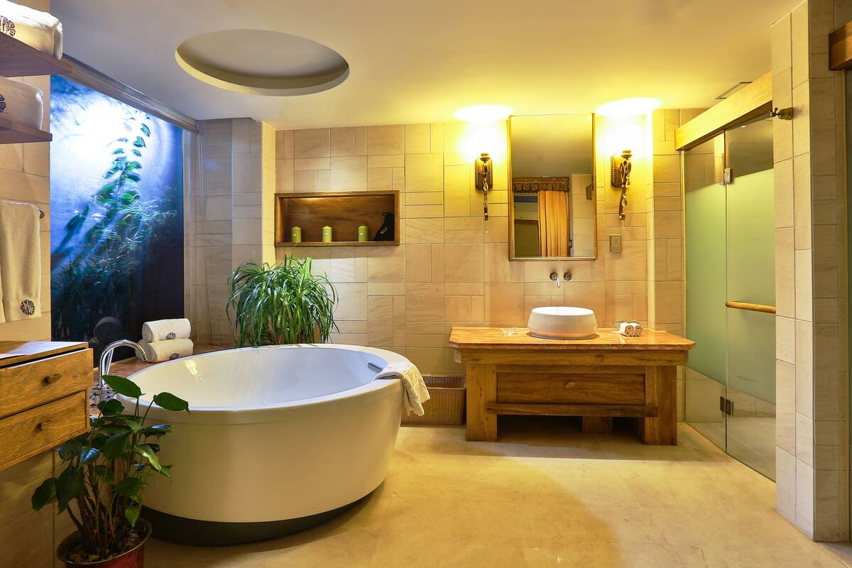 suite, garden view | minibar, desk, free wifi