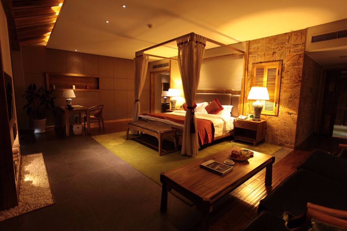 minibar, desk, free wifi