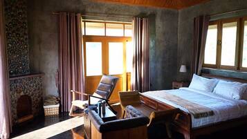 Desk, blackout curtains, rollaway beds, free WiFi