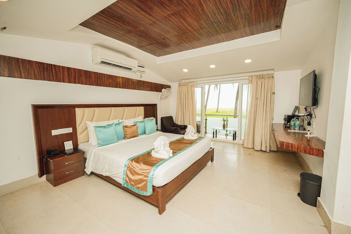 Deluxe Suite With Sea View | Roupas de cama de algodão egípcio, roupas de cama premium