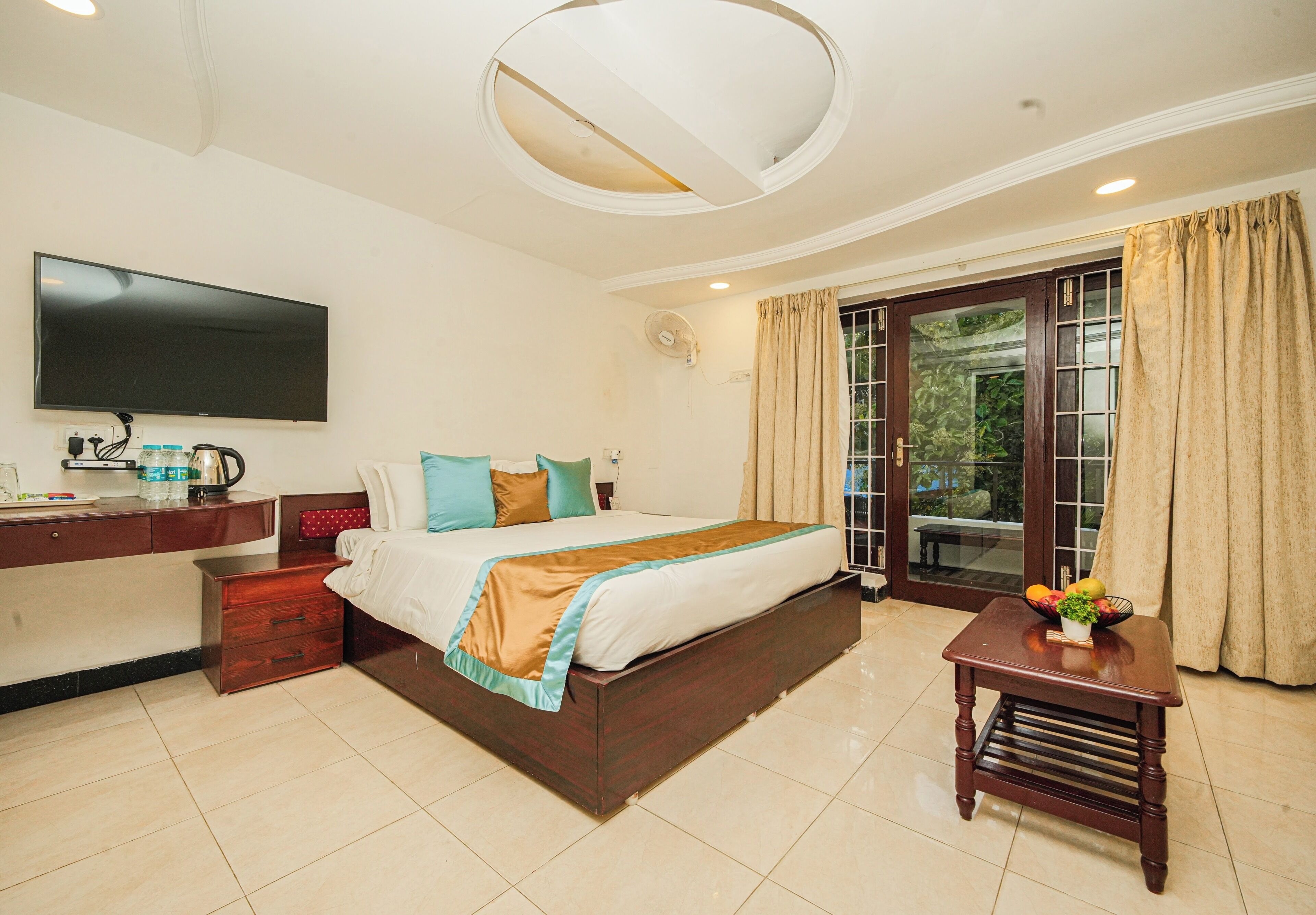 Deluxe Suite With Garden View