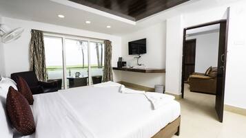 Deluxe Suite With Sea View | View from room