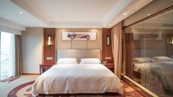 Desk, blackout drapes, iron/ironing board, free WiFi