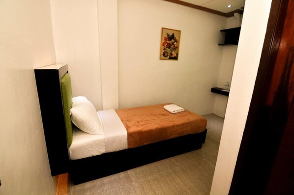 Room - Ace Francis Hotel (Tacloban)
