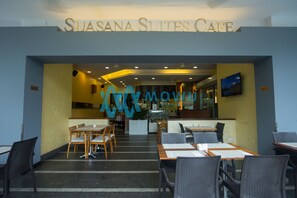 Cafe - Mowu Suites at C Bukit Bintang (Kuala Lumpur)