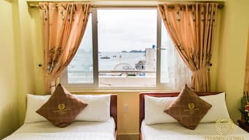 Family Room | Minibar, desk, rollaway beds, free WiFi