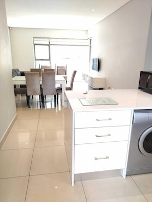 Apartment, 2 Bedrooms | Private kitchen