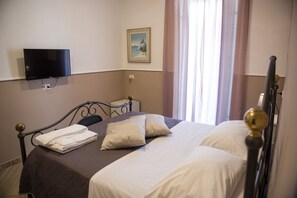 Tweepersoonskamer | Geluiddichte muren, een strijkplank/strijkijzer, gratis wifi, beddengoed