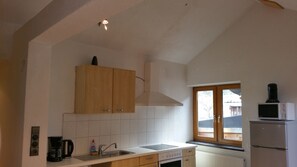 Apartment, 2 Bedrooms | Private kitchen