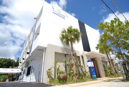 Fachada de la propiedad