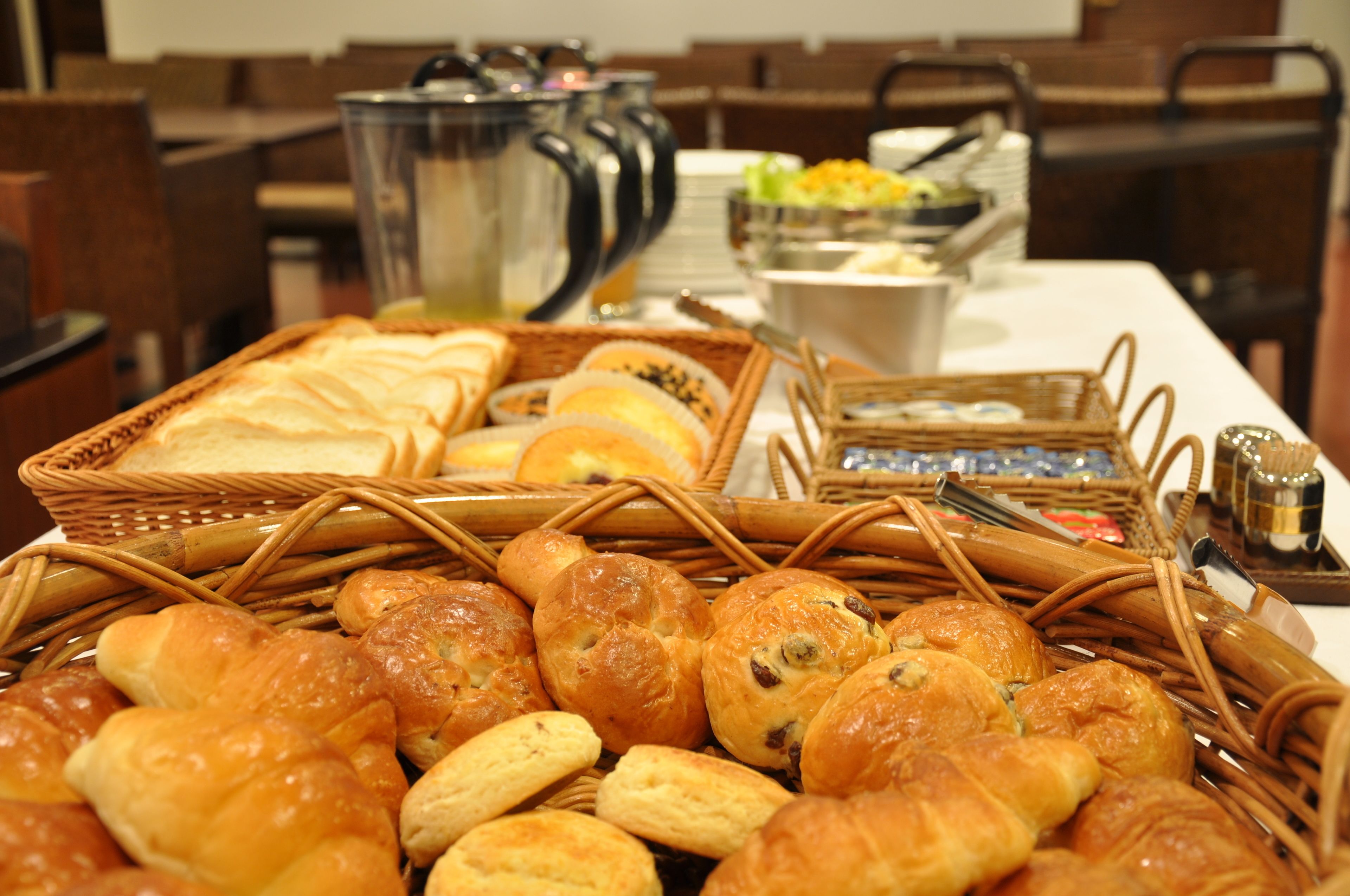 free daily continental breakfast