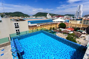 Rooftop pool - 77 Bangla Hotel (Patong)
