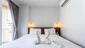 Superior Double Room | Minibar, in-room safe, soundproofing, WiFi (free) - 77 Bangla Hotel (Patong)