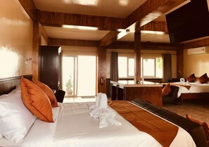 Villa ( 7 ) | Zimmersafe, Schreibtisch, Bügeleisen/Bügelbrett, Zustellbetten