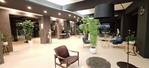 Lobby sitting area - Aria Hotel Seosan (Seosan)