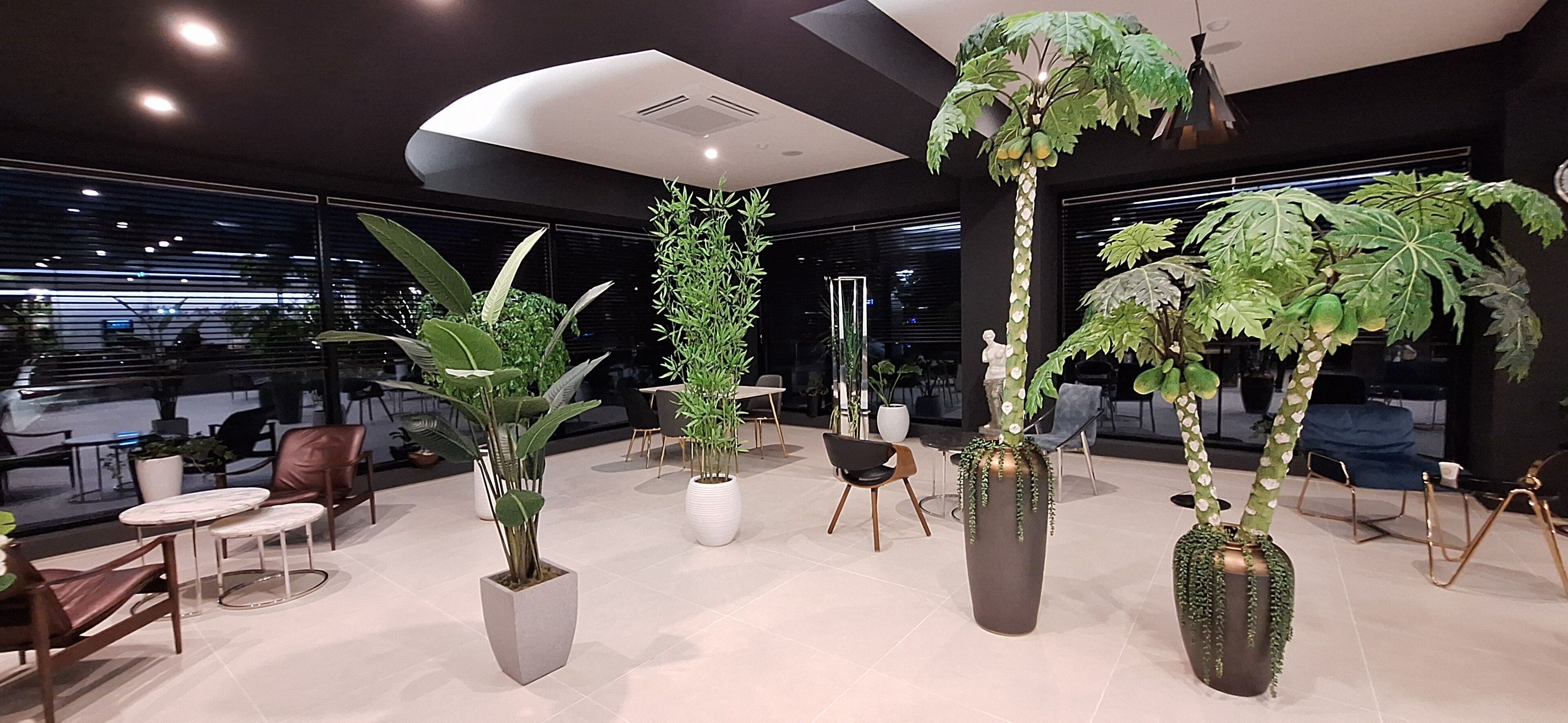 Alloggio Deluxe su due livelli | Biancheria da letto di alta qualità, copriletto in piuma, una scrivania