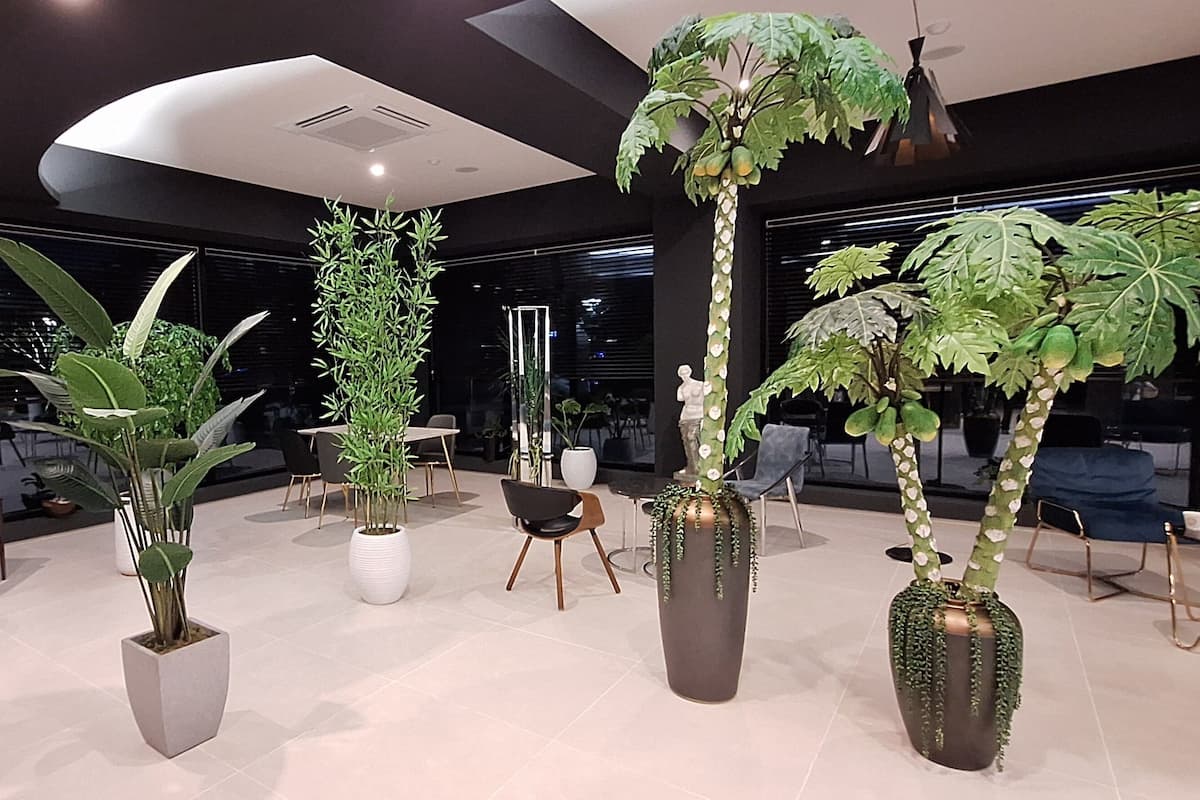 Alloggio Deluxe su due livelli | Biancheria da letto di alta qualità, copriletto in piuma, una scrivania