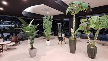 Duplex Deluxe | Sängtillbehör av högsta kvalitet, duntäcken, skrivbord och ljudisolering