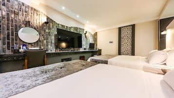 Estudio Deluxe | Ropa de cama de alta calidad, edredón, escritorio y insonorización