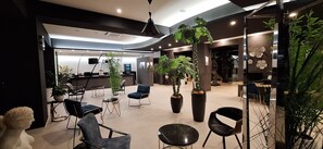 Lobby sitting area - Aria Hotel Seosan (Seosan)