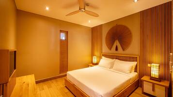 Minibar, coffres-forts dans les chambres, bureau, rideaux occultants