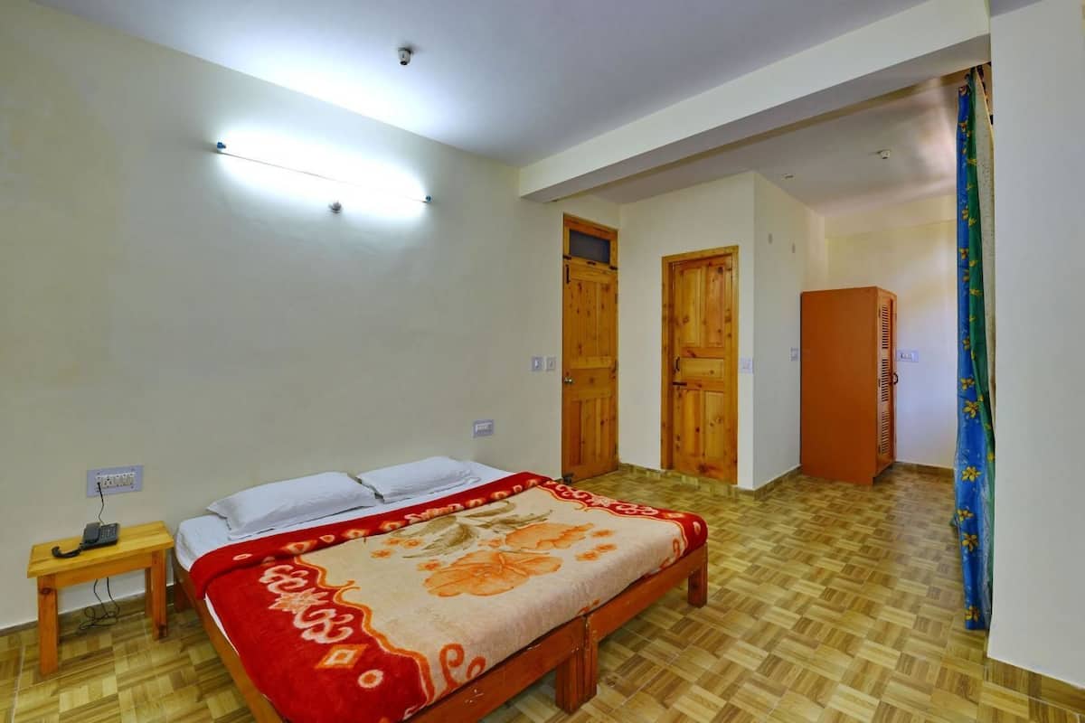 Doppia Basic, 1 letto queen | Wi-Fi gratuito, lenzuola