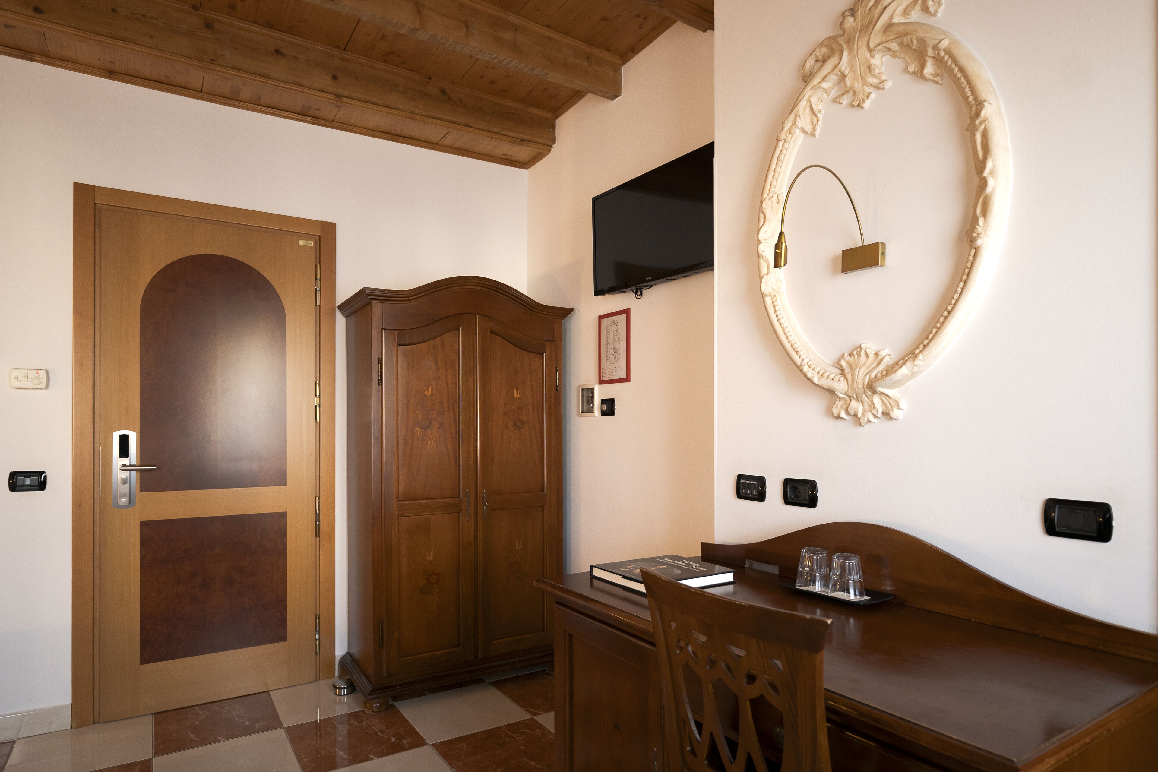 standard double or twin room, city view | 1 bedroom, down duvets, memory-foam beds, desk