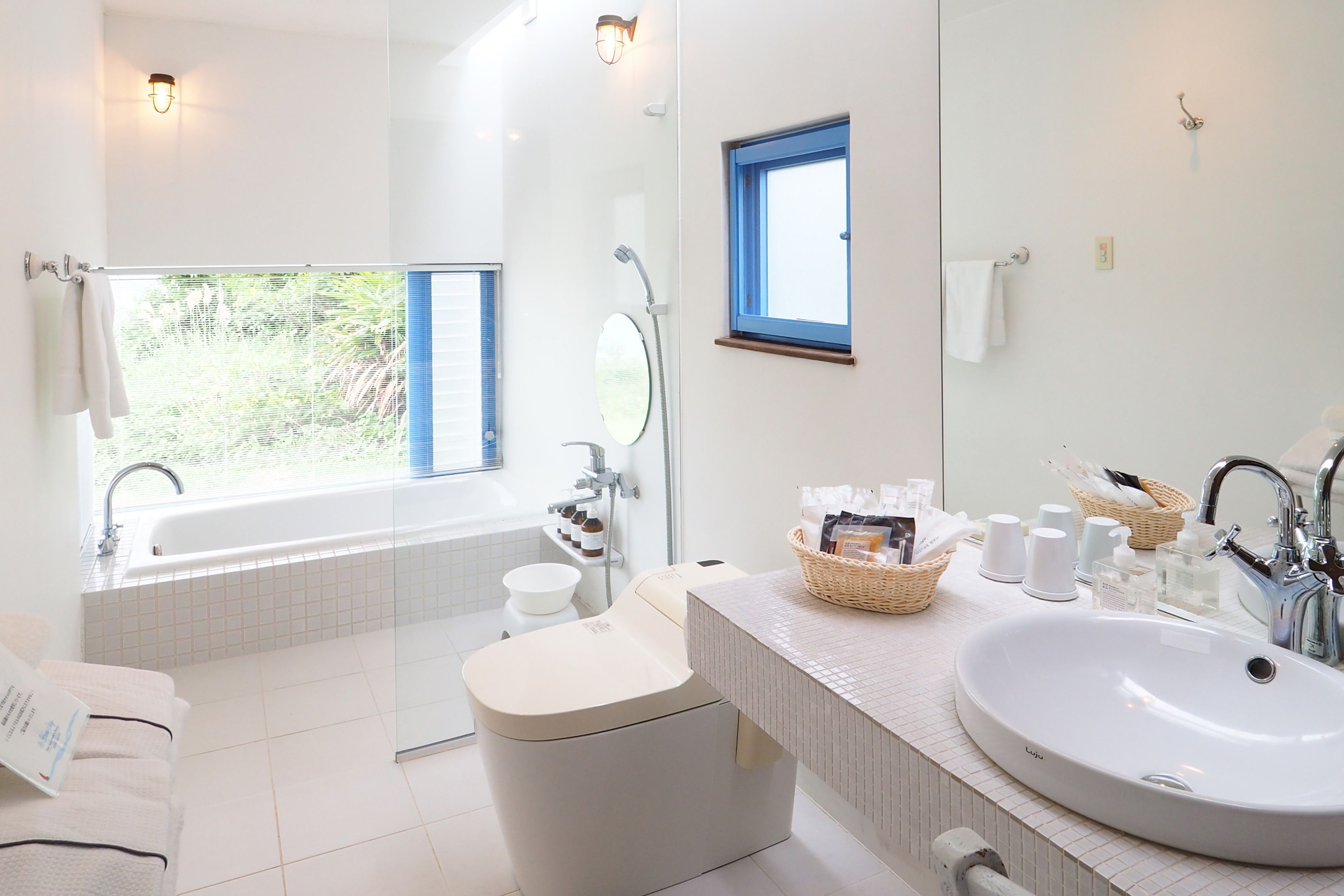 ocean front superior twin (east) | bathroom | separate bathtub and shower, free toiletries, hair dryer, slippers
