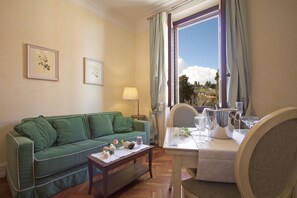 Family Apartment, 1 Bedroom, Garden View | View from room - Serristori Palace Residence (Florence)