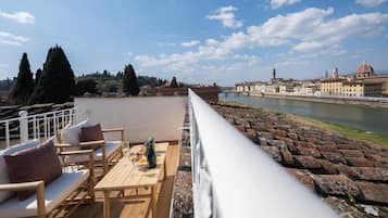 Deluxe-penthouselejlighed - 3 soveværelser - 2 badeværelser | Terrasse/gårdhave