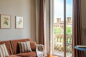 华丽公寓, 1 张特大床和 1 张沙发床 | 起居区 | 平板电视