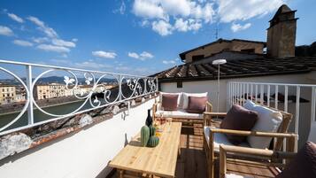 Deluxe penthouse, 3 slaapkamers, 2 badkamers | Terras