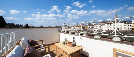 Deluxe Penthouse, 3 Bedrooms, 2 Bathrooms | Terrace/patio