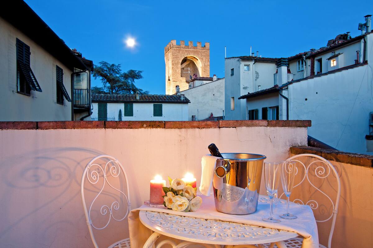 Deluxe appartement, 1 kingsize bed met slaapbank, terras | Terras